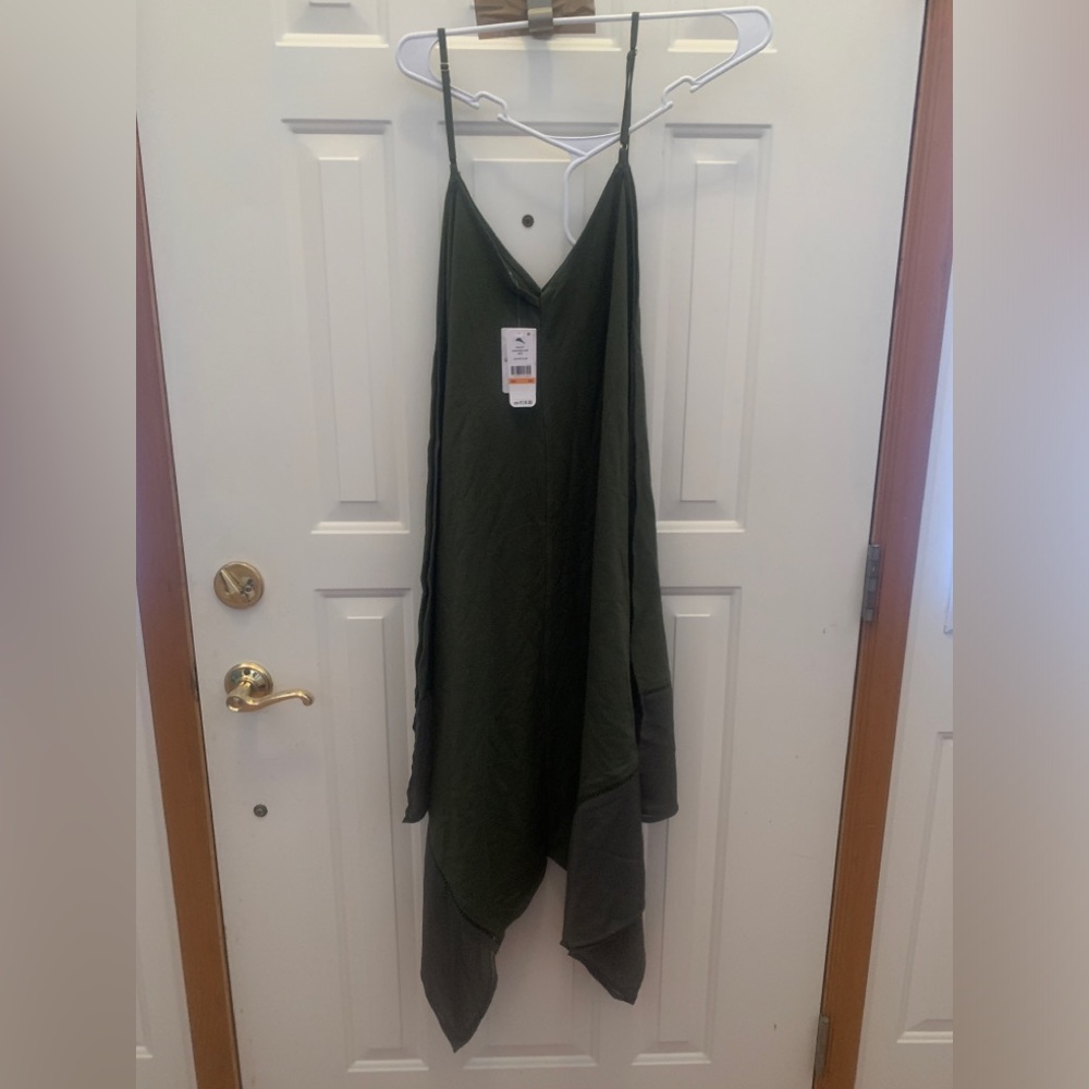 Tommy Bahama scarf dress, tea leaf green color, nwt, size S/M